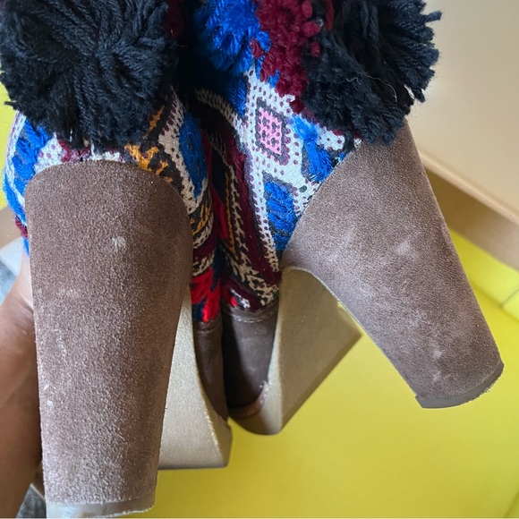 The cutest Anthropologie booties by Jasper & Jeera size 8 - Picture 3 of 7